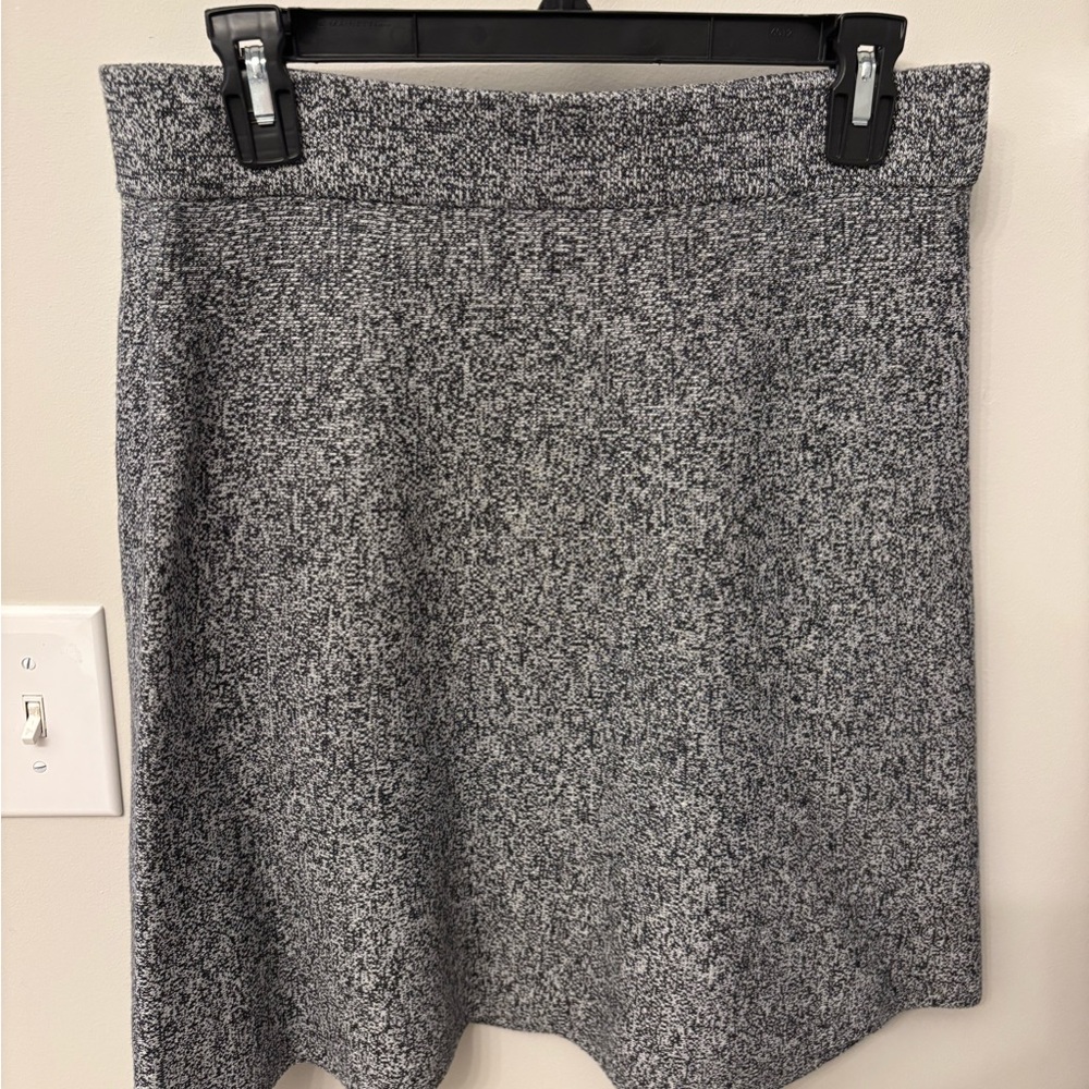 LOFT Gray/Black/White Mini Flared Knit Skirt